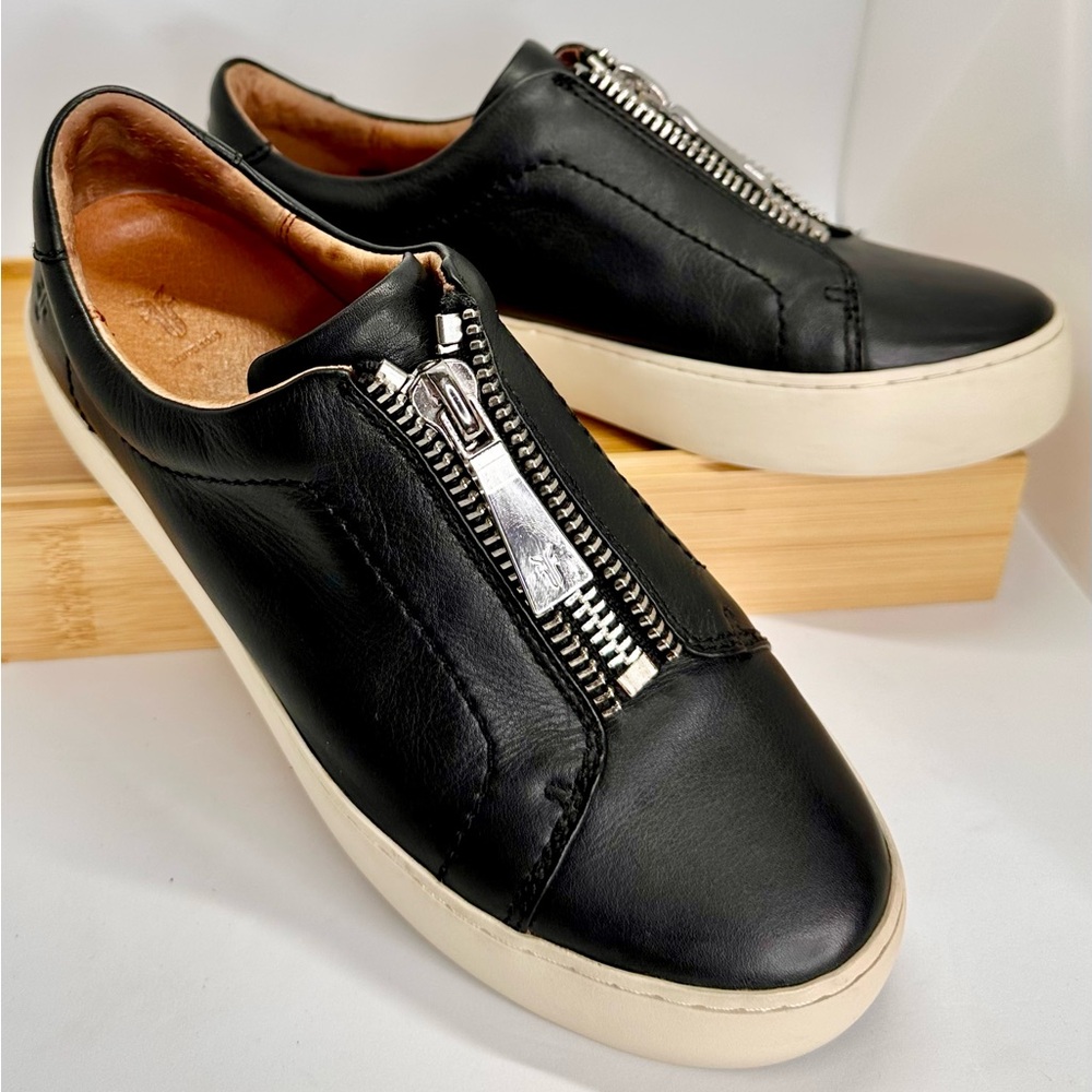 FRYE Women’s Lena Slip-On Black Leather White Platform Sole Sneaker Shoes; 6.5